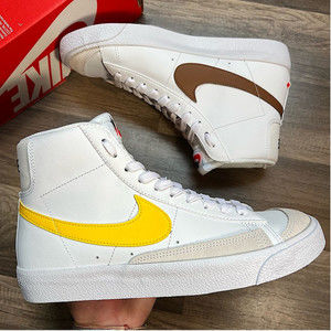 Nike Blazer Mid ‘77